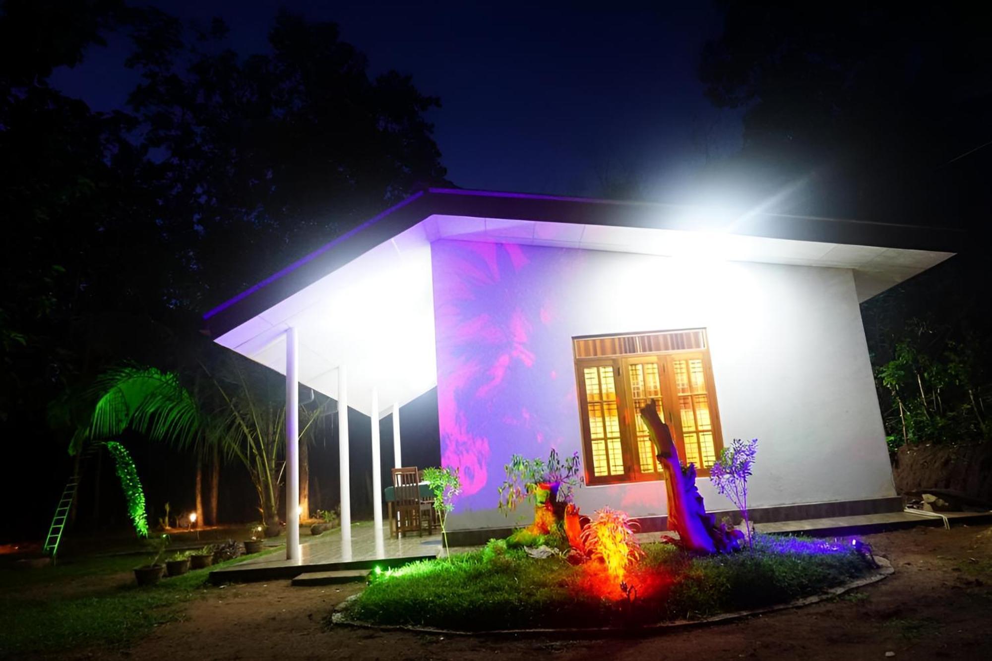 Little Ele Safari Lodge Udawalawe Ngoại thất bức ảnh