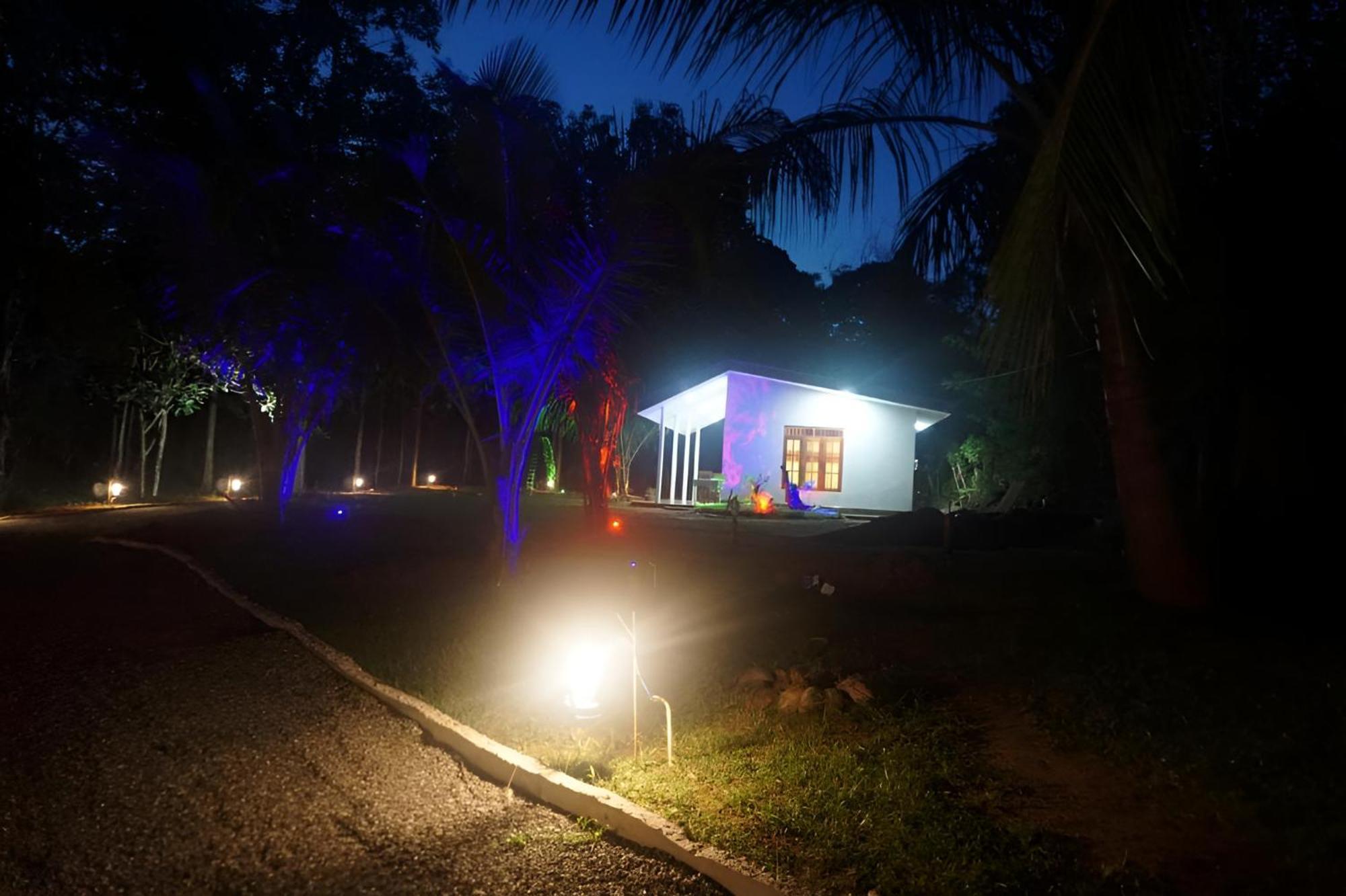 Little Ele Safari Lodge Udawalawe Ngoại thất bức ảnh