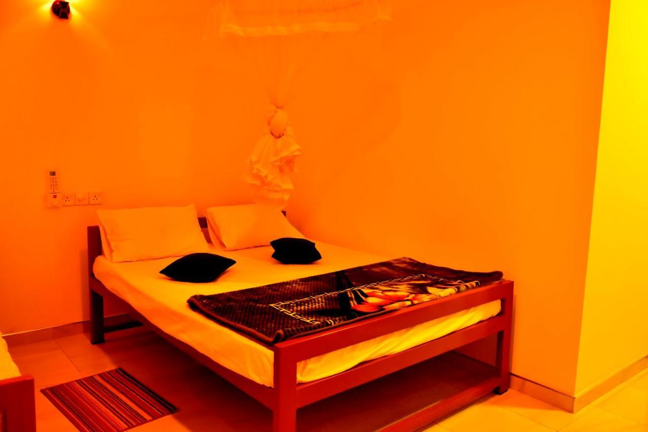 Little Ele Safari Lodge Udawalawe Ngoại thất bức ảnh