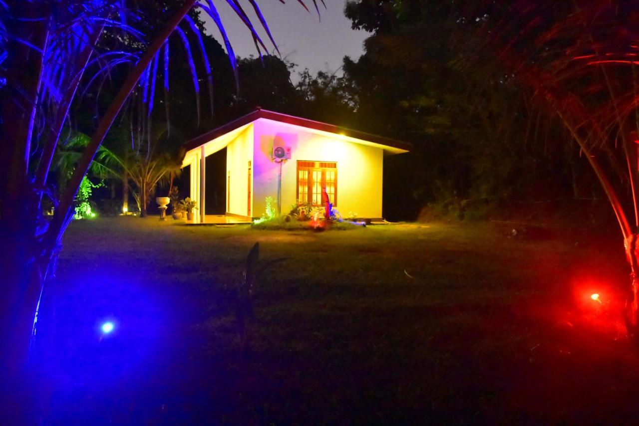 Little Ele Safari Lodge Udawalawe Ngoại thất bức ảnh