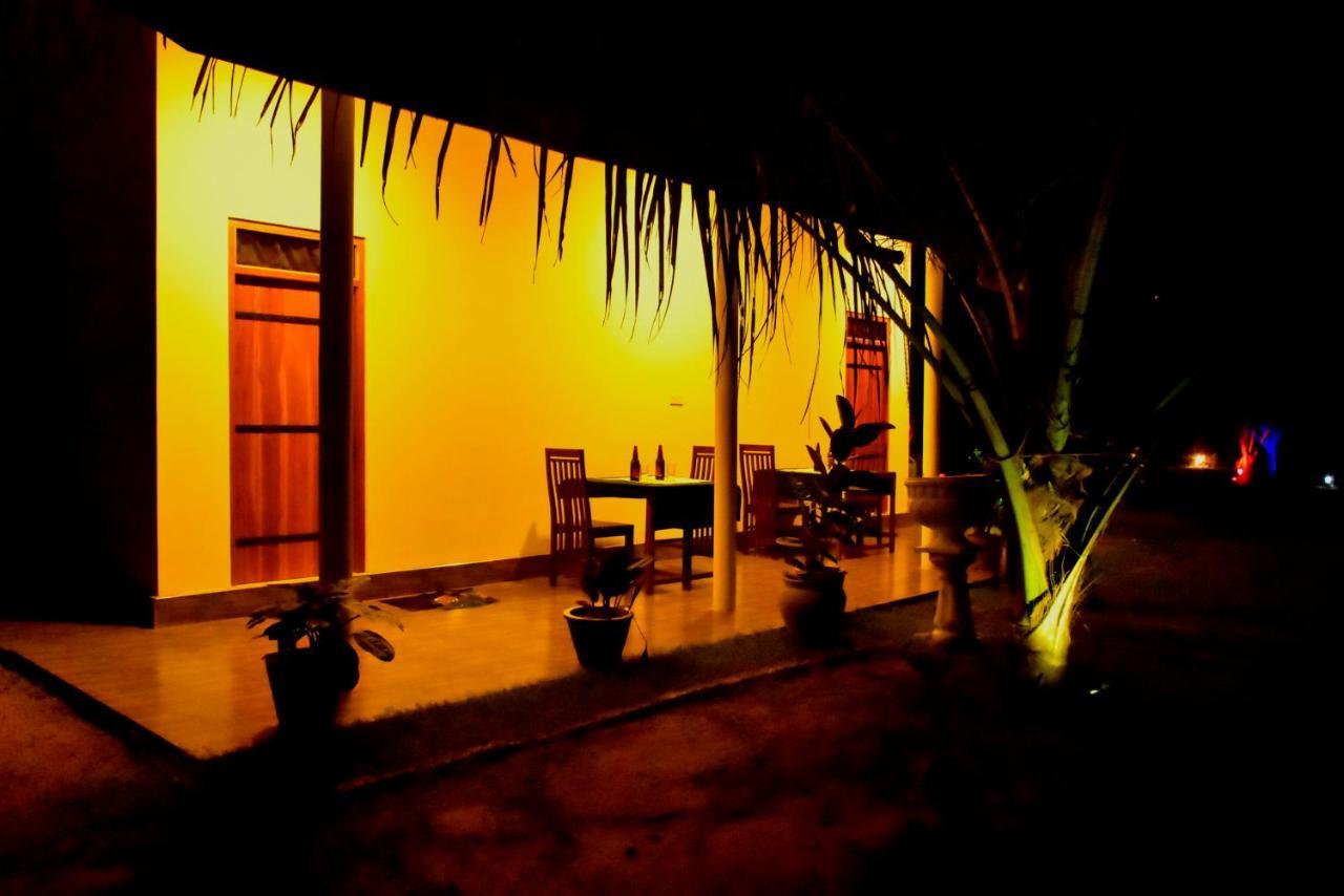 Little Ele Safari Lodge Udawalawe Ngoại thất bức ảnh